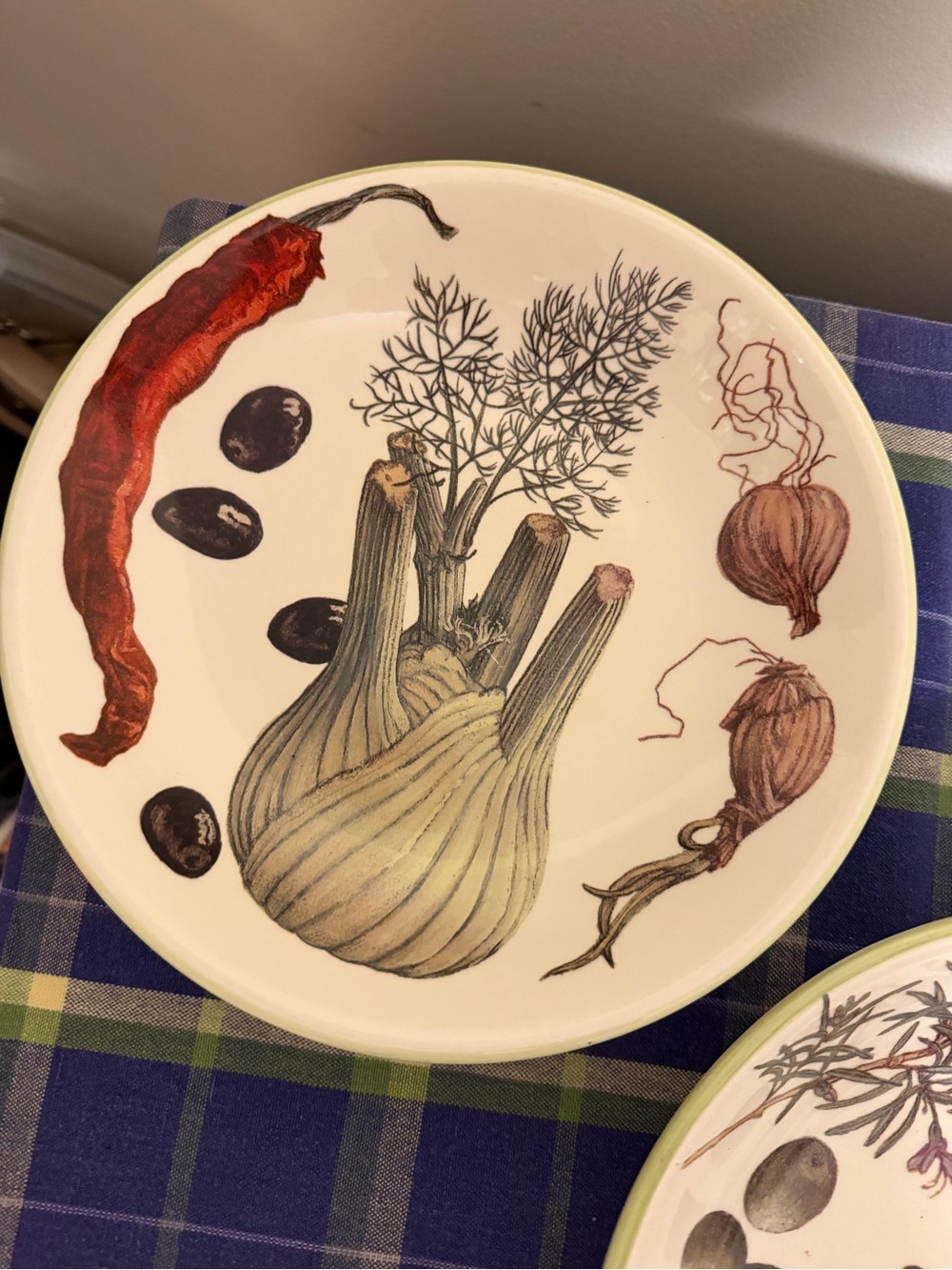 William Sonoma retired vegetable Pasta Bowls - from Portugal - set of 3 - Picture 3 of 5